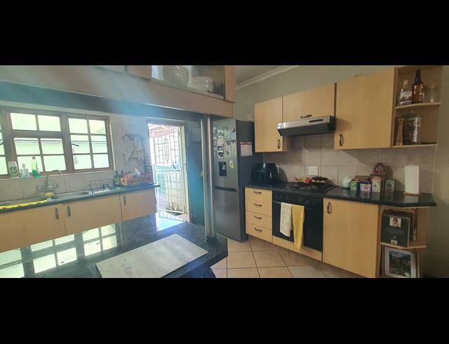 2 BEDROOM FLAT TO LET IN HEIDELBERG CENTRAL